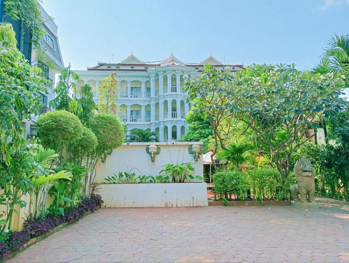 Отель Tan Sokchea Boutique Сиемрип Экстерьер фото